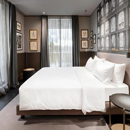 Radisson Collection Hotel, Antica 5* Rom