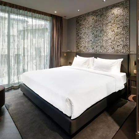 Radisson Collection Hotel, Antica Rom