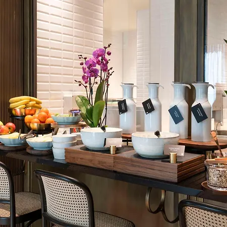 Radisson Collection Hotel, Antica Hotel Rome